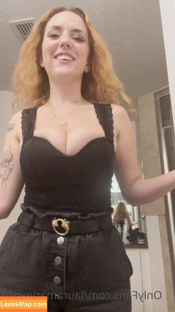 LauraMarieXoXo / Laura Earnesty / https: / lauramariexoxo.official leaked photo photo #0139