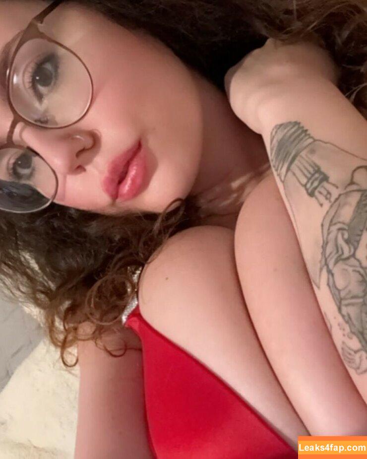 LauraMarieXoXo / Laura Earnesty / https: / lauramariexoxo.official leaked photo photo #0392