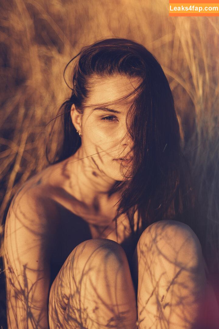 Laure Surlerivage / Lauresurlerivage / laure.surlerivage2 слитое фото фото #0143