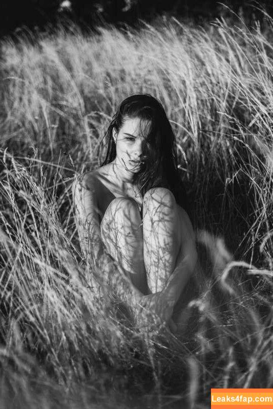 Laure Surlerivage / Lauresurlerivage / laure.surlerivage2 leaked photo photo #0161