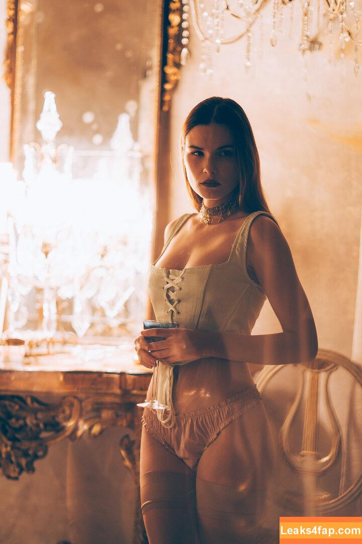 Laure Surlerivage / Lauresurlerivage / laure.surlerivage2 leaked photo photo #0178