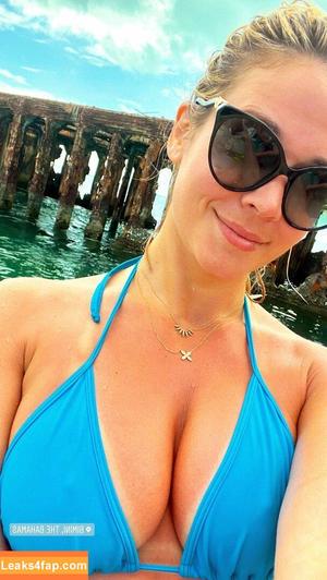 Lauren Compton photo #0047