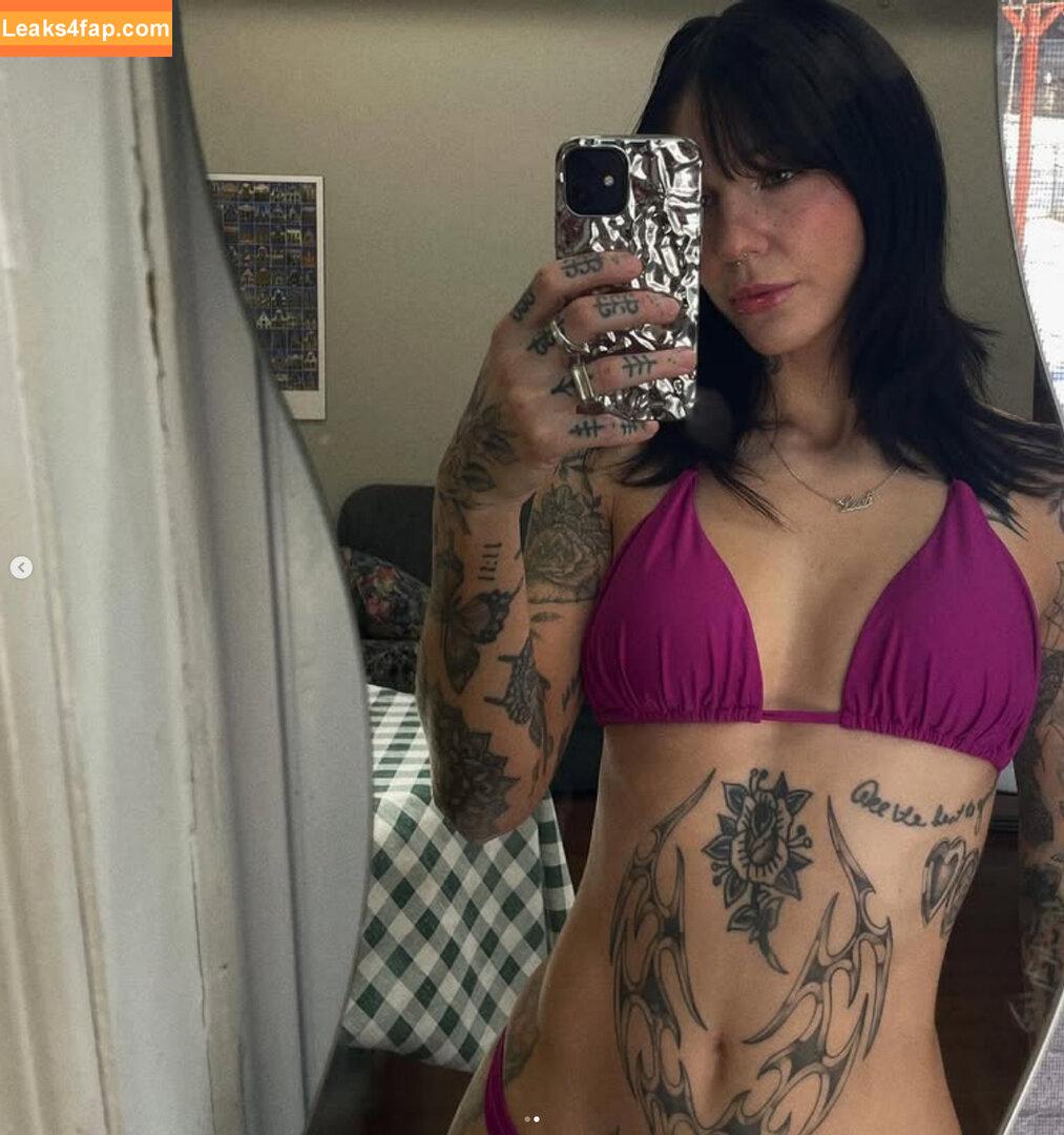 Leahmsharp / Amateur Tattooed Fit Teen / Leesharpyx leaked photo photo #0015