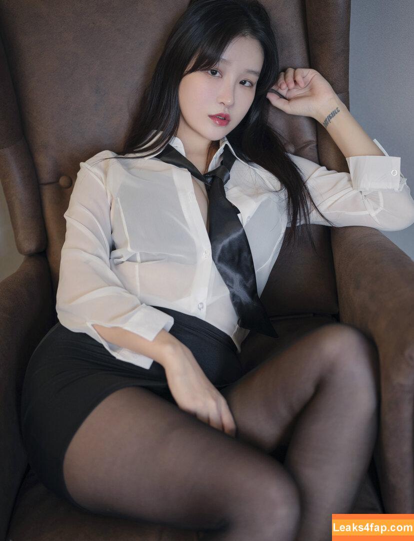 Lee Seol 이설 / bigtittygothegg / leesnowww_ слитое фото фото #0014