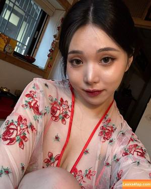 Lee Yeonwoo photo #0049