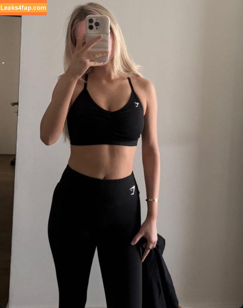 leni.marie /  leaked photo photo #0013
