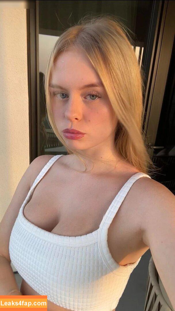 leni.marie /  leaked photo photo #0056