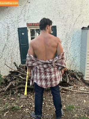 leviconely photo #0024