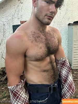 leviconely photo #0025