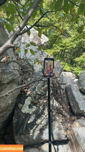 leviconely photo #0035