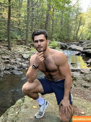 leviconely photo #0041