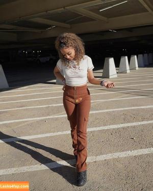 Lexi Vee photo #0008