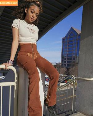 Lexi Vee photo #0009