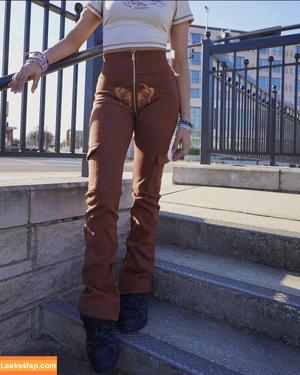 Lexi Vee photo #0017