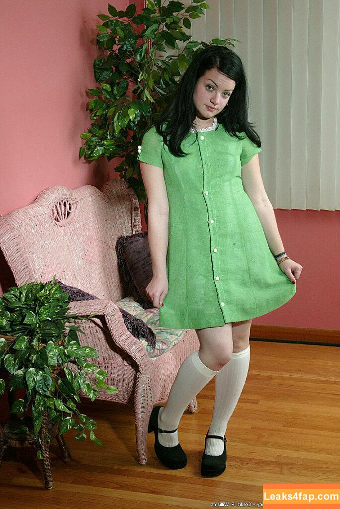 LilliandTee / arteelil / elletee69 / lillianette leaked photo photo #0031