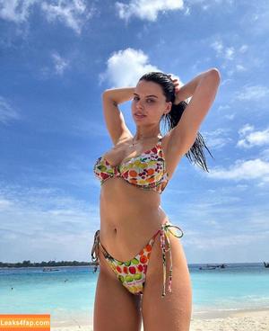 Lily Van Dyke photo #0025
