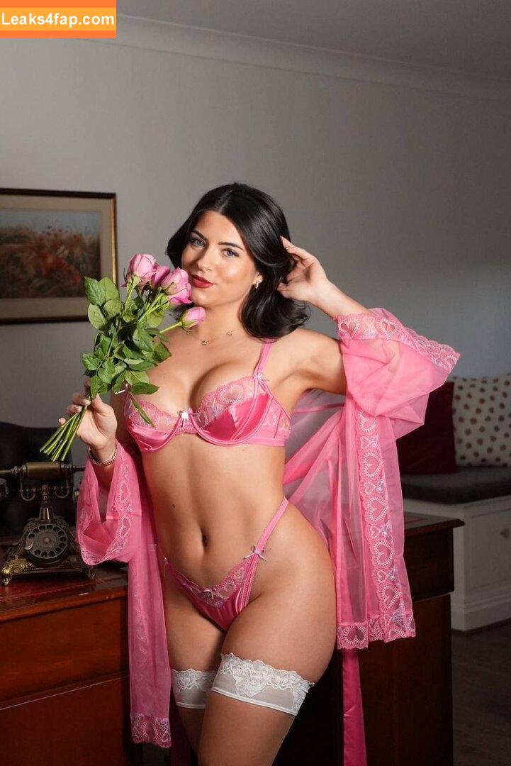 lilyfiore.only /  leaked photo photo #0002