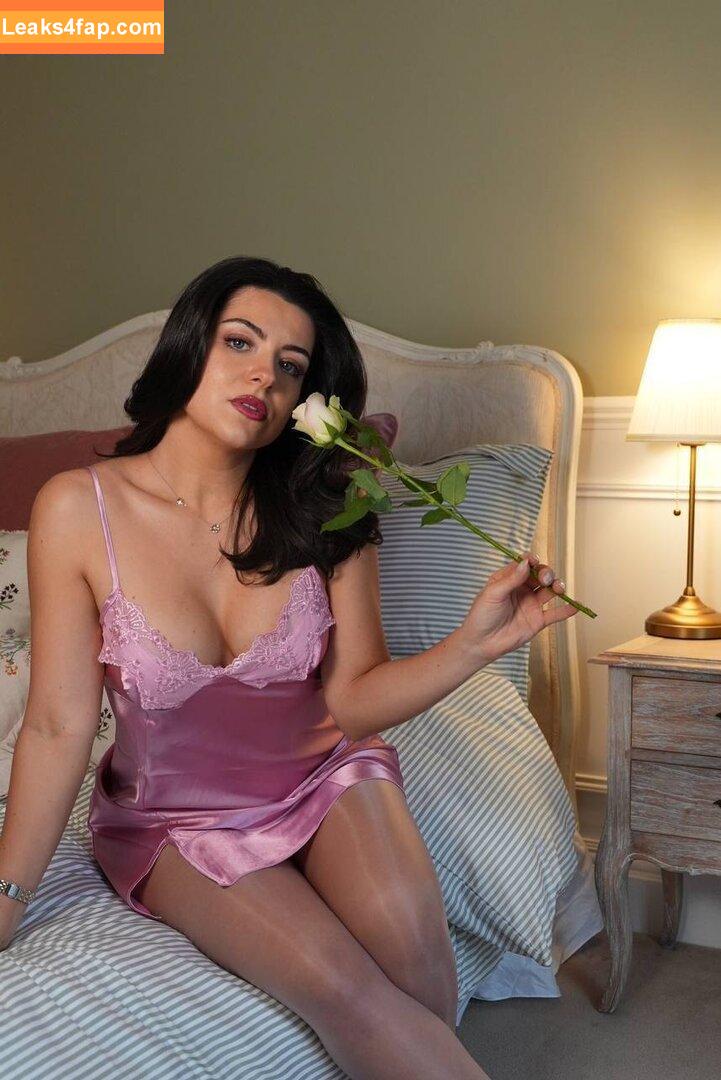 lilyfiore.only /  leaked photo photo #0004
