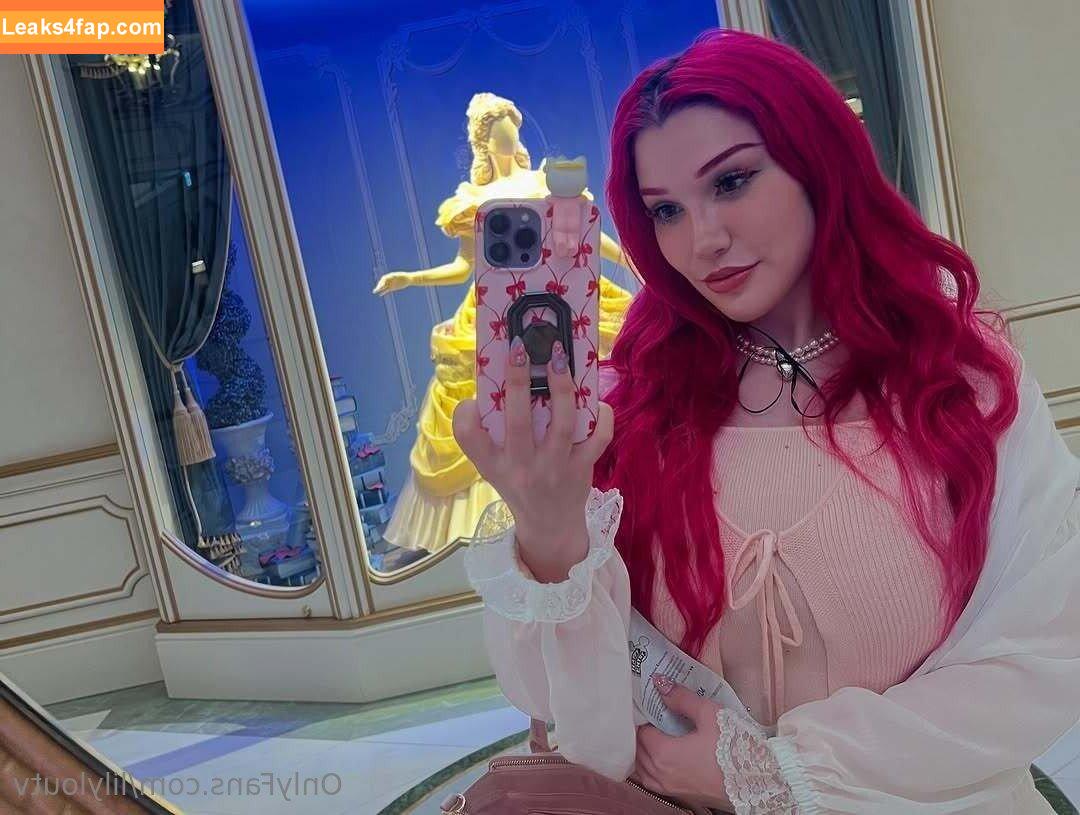 lilyloutv / lilylouofficial leaked photo photo #0002