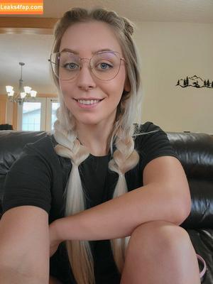 lilyorion photo #0006