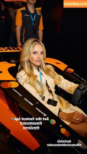 Lindsay Brewer photo #0285