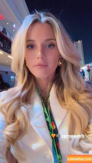 Lindsay Brewer photo #0286