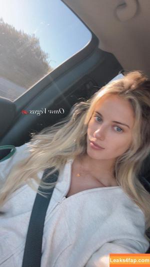 Lindsay Brewer photo #0290