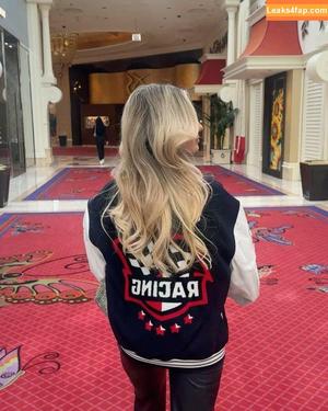 Lindsay Brewer photo #0300