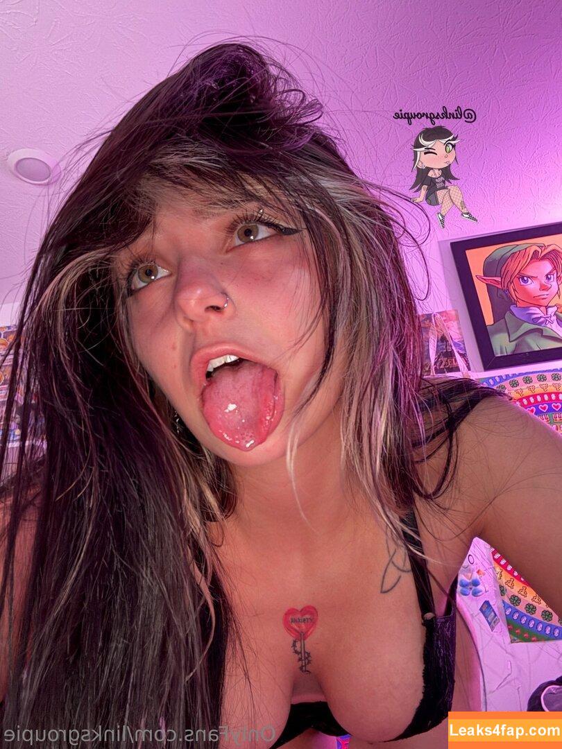 Linksgroupie / Mariah Crooke / https: leaked photo photo #0111