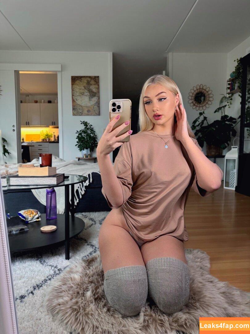 Linny Nova /  leaked photo photo #0008