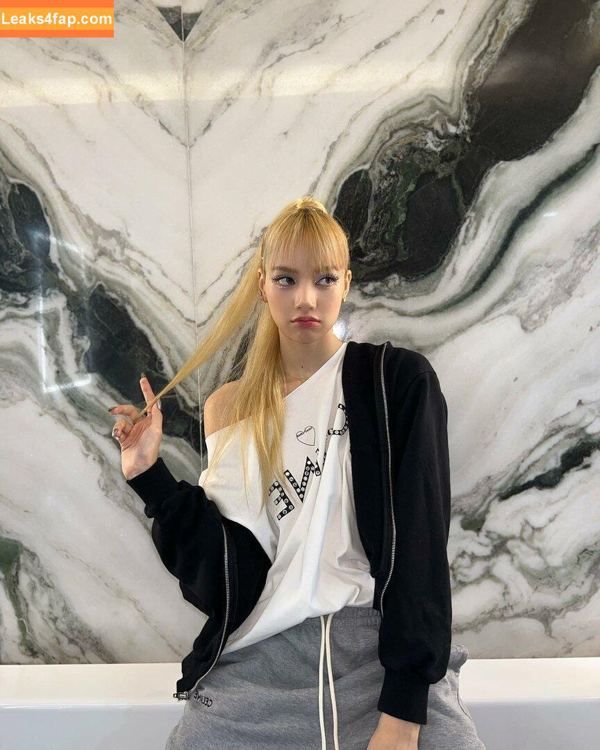 Lisa / Blackpink / thereallisaann / xlisa_olivex leaked photo photo #0214