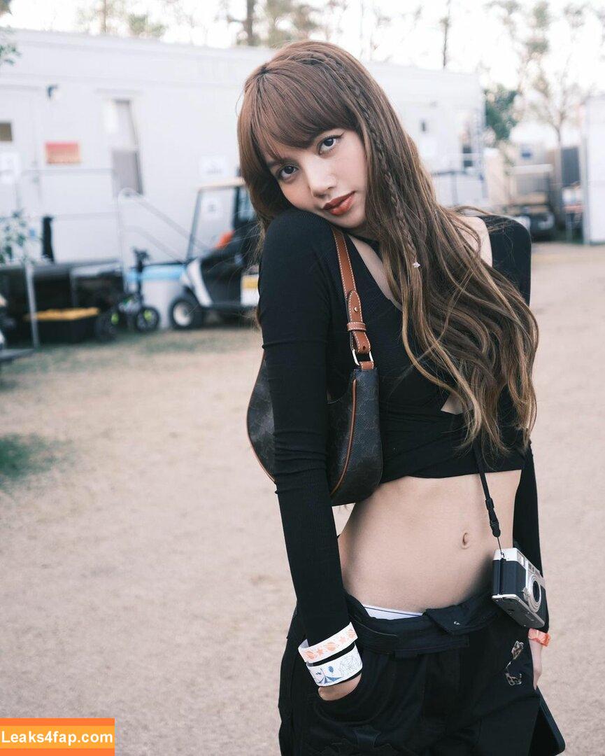 Lisa / Blackpink / thereallisaann / xlisa_olivex leaked photo photo #0226