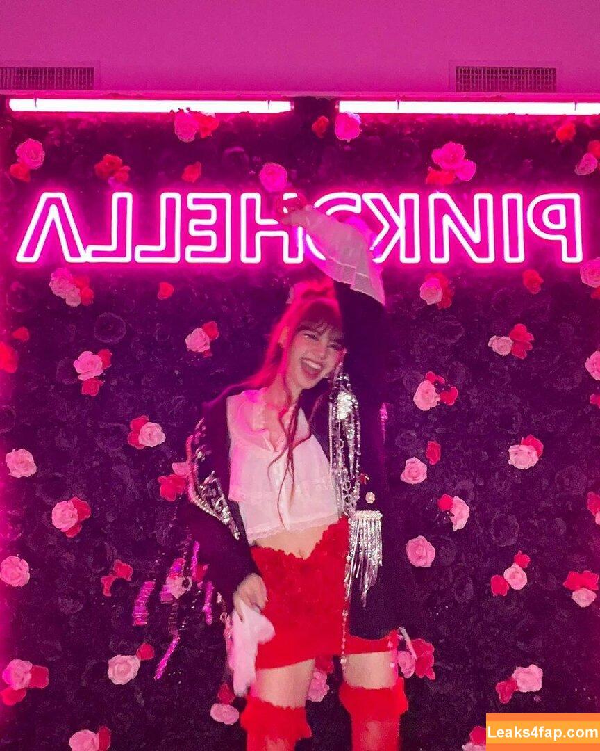 Lisa / Blackpink / lalalalisa_m / lisaamane leaked photo photo #0320