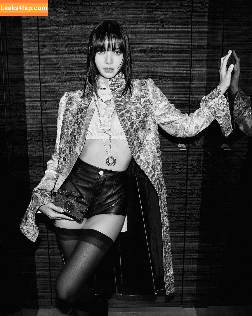 Lisa / Blackpink / thereallisaann / xlisa_olivex leaked photo photo #0371