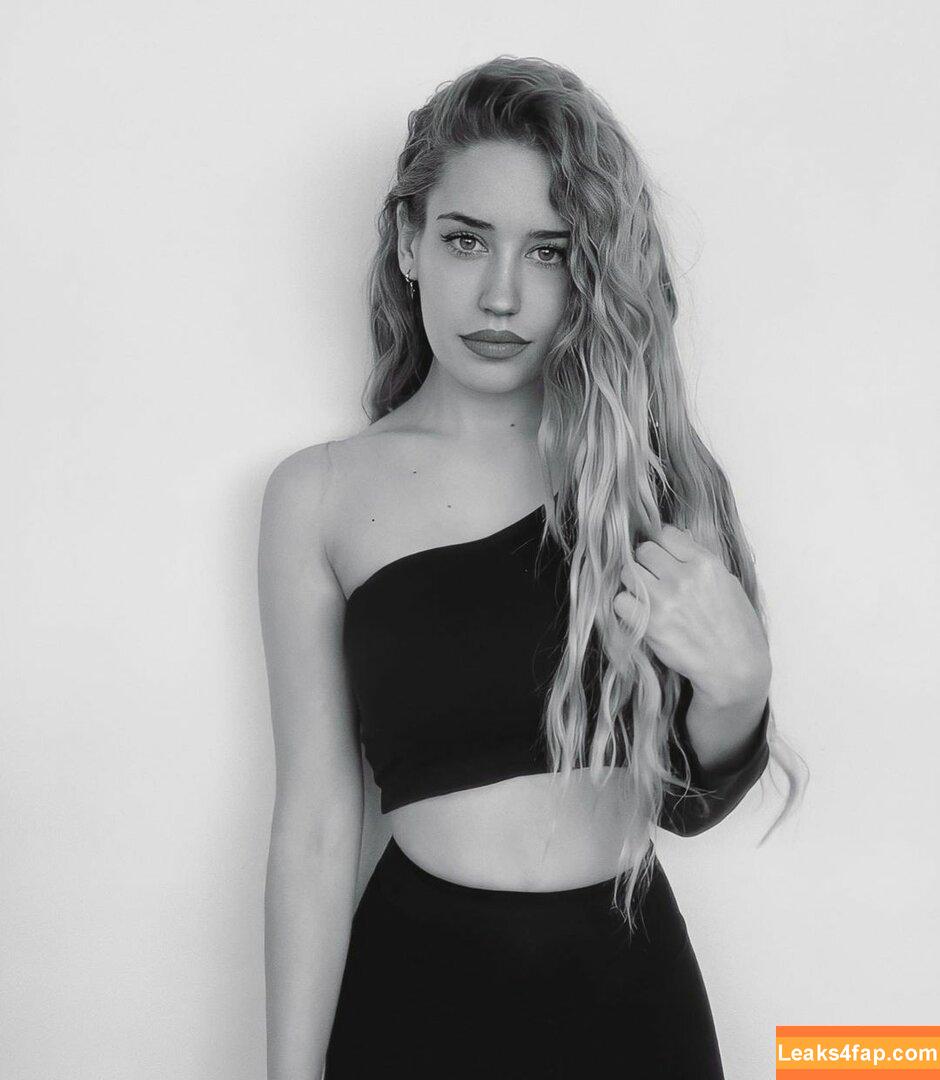 llunaclark /  leaked photo photo #0017