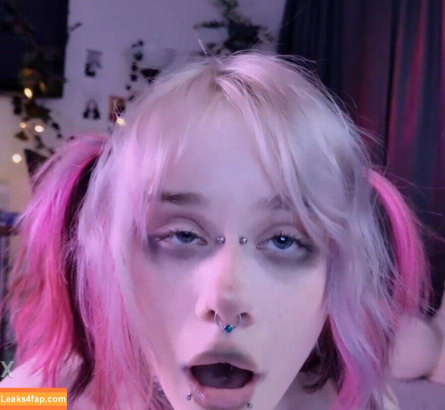 Lollyshy_ /  leaked photo photo #0009