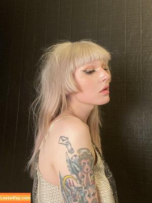 loreleik photo #0001