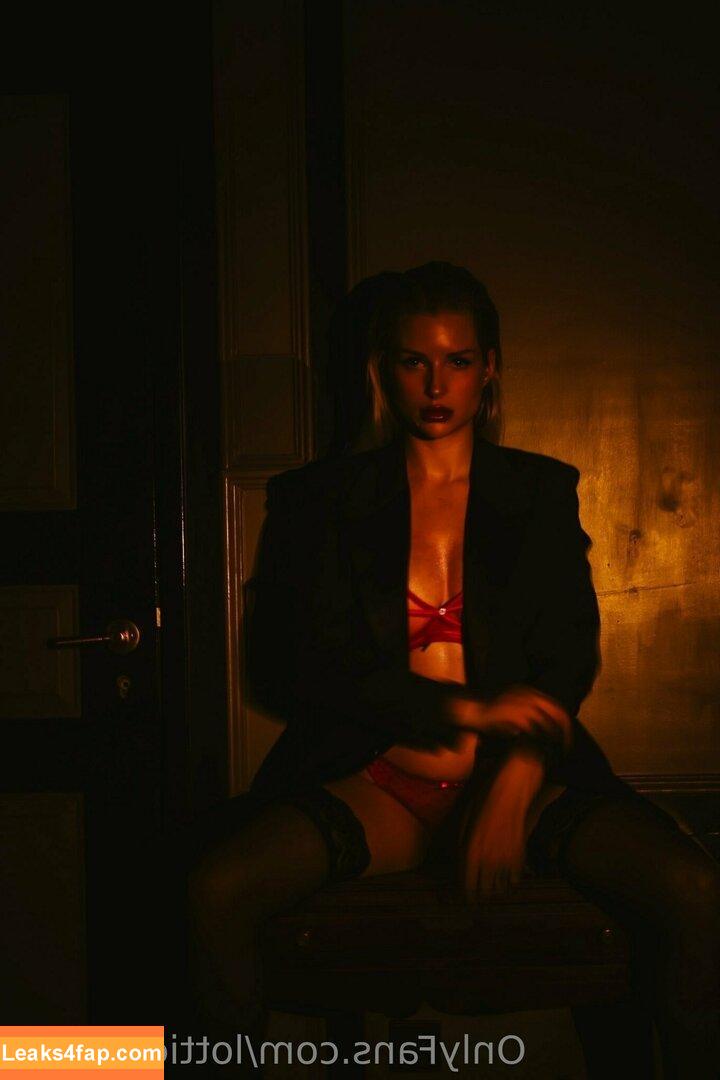 Lottie Moss / lottiemoss / lottiemossof / lottiemossxo leaked photo photo #0045
