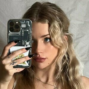 Lottie Moss photo #0006