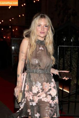 Lottie Moss photo #0403
