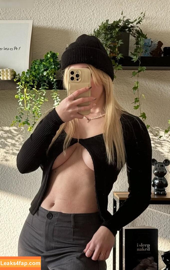 Lovely_sarahh / lovely_sarahh03 leaked photo photo #0009