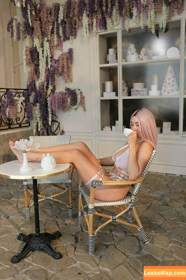 lucia.morris / ucantwearthat leaked photo photo #0009