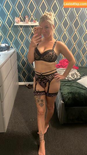 Lucie photo #0022