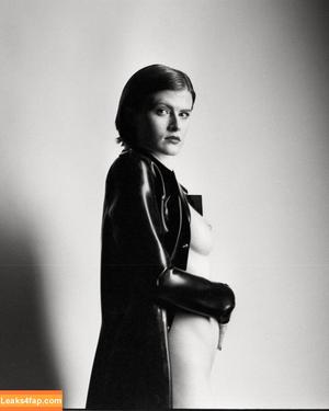 Lucy Huxley фото #0001