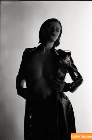 Lucy Huxley фото #0002
