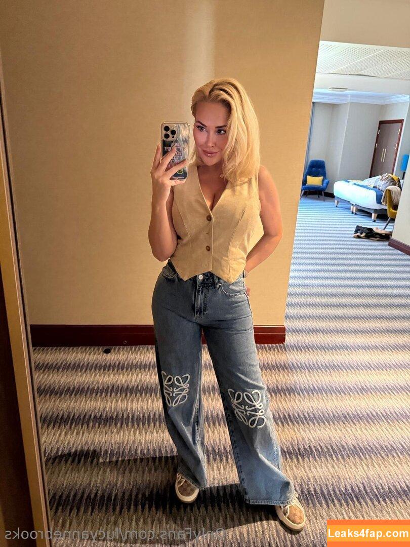 lucyannebrooks / lifewithlucyanne leaked photo photo #0052