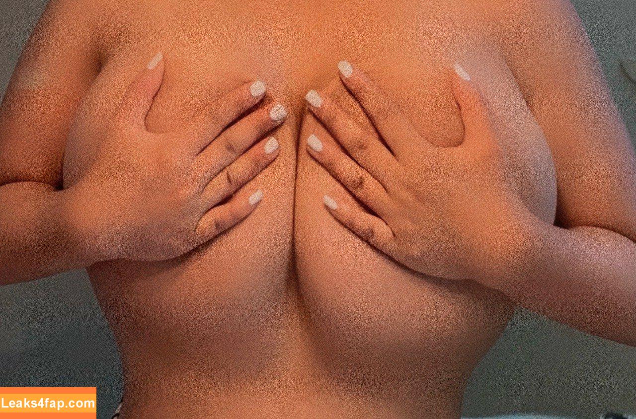lumpychest /  leaked photo photo #0002