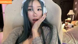 Luna Ly photo #0009