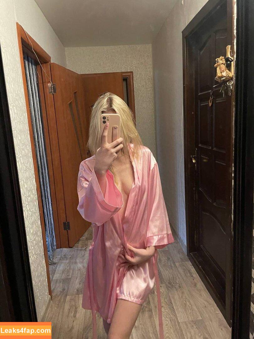 Lunaqueen / Lunateeen / lunaqueeeen / lunaqueeen / lunaqueen.official / lunaqueencb leaked photo photo #0035