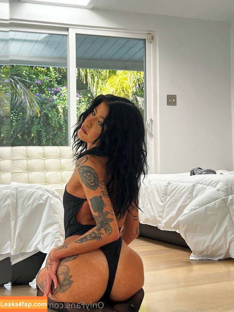 Lunariaxlee / kyliemaelyn / oddizee / shark.bae leaked photo photo #0051